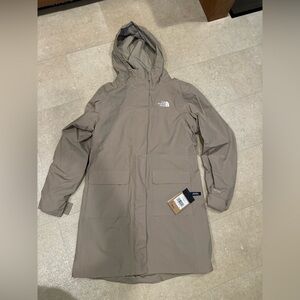 North Face Women’s Large City Breeze Raincoat in “Flax” (tan)